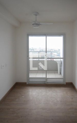 Apartamento para alugar com 43m², 2 quartos e sem vaga Apartamento para alugar com 43m², 2 quartos e sem vagaSala