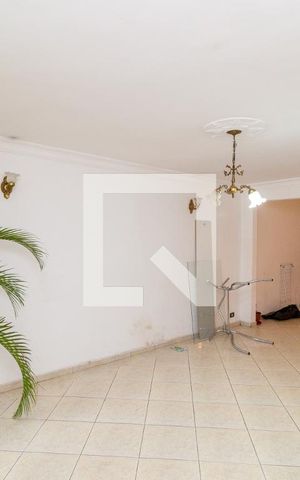 Casa à venda com 116m², 3 quartos e 2 vagas Casa à venda com 116m², 3 quartos e 2 vagasSala