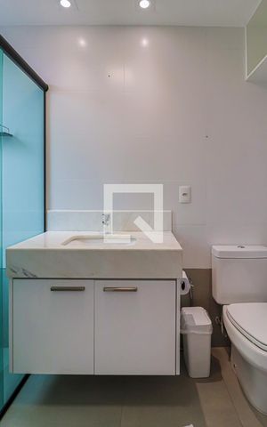 Apartamento à venda com 71m², 2 quartos e 2 vagasBanheiro da Suíte 2