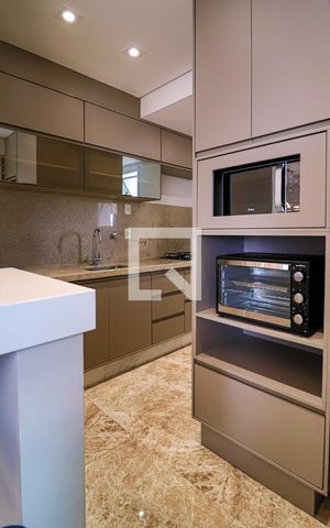 Apartamento à venda com 71m², 2 quartos e 2 vagasCozinha e Área de Serviço