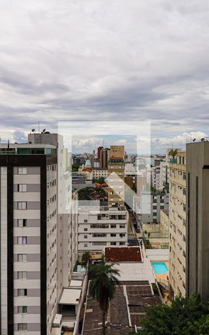 Apartamento à venda com 71m², 2 quartos e 2 vagasVista da Suíte 1