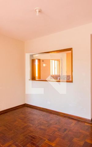 Apartamento à venda com 94m², 2 quartos e 1 vaga Apartamento à venda com 94m², 2 quartos e 1 vagaSala