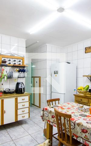 Apartamento à venda com 193m², 2 quartos e 7 vagas Apartamento à venda com 193m², 2 quartos e 7 vagasCozinha