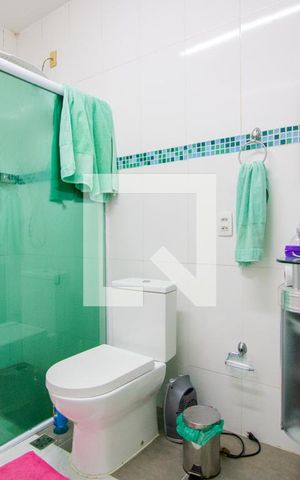 Apartamento à venda com 193m², 2 quartos e 7 vagas Apartamento à venda com 193m², 2 quartos e 7 vagasBanheiro do quarto 1