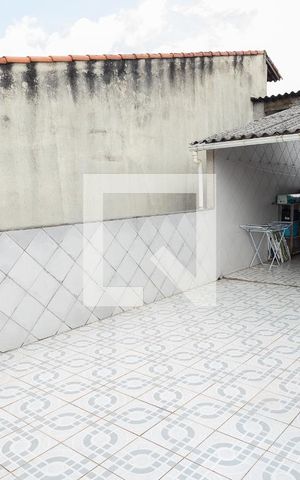 Casa à venda com 360m², 3 quartos e 4 vagas Casa à venda com 360m², 3 quartos e 4 vagasQuintal de Cima