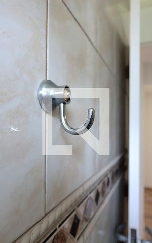 Apartamento para alugar com 65m², 2 quartos e 1 vagaBanheiro - detalhes