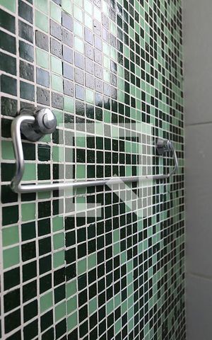 Apartamento para alugar com 65m², 2 quartos e 1 vagaSuíte - banheiro - detalhes