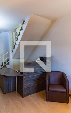 Casa à venda com 200m², 2 quartos e sem vaga Casa à venda com 200m², 2 quartos e sem vagaSala