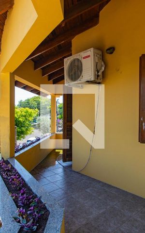 Casa à venda com 200m², 2 quartos e sem vaga Casa à venda com 200m², 2 quartos e sem vagavaranda