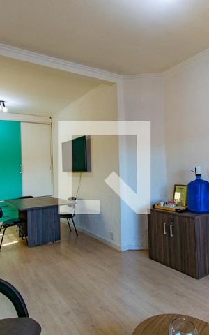 Casa à venda com 200m², 2 quartos e sem vaga Casa à venda com 200m², 2 quartos e sem vagaQuarto