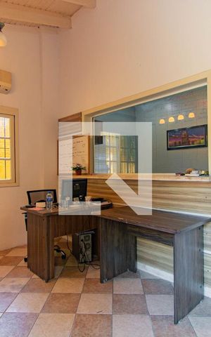 Casa à venda com 200m², 2 quartos e sem vaga Casa à venda com 200m², 2 quartos e sem vagaQuarto