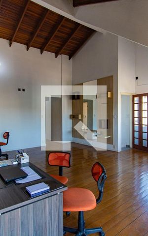 Casa à venda com 200m², 2 quartos e sem vaga Casa à venda com 200m², 2 quartos e sem vagaSala