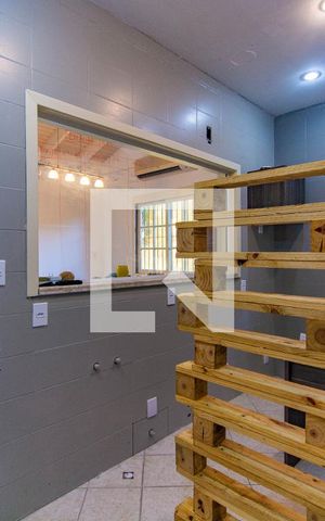 Casa à venda com 200m², 2 quartos e sem vaga Casa à venda com 200m², 2 quartos e sem vagaSala