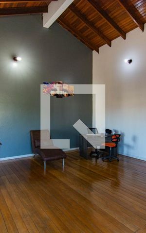 Casa à venda com 200m², 2 quartos e sem vaga Casa à venda com 200m², 2 quartos e sem vagaSala