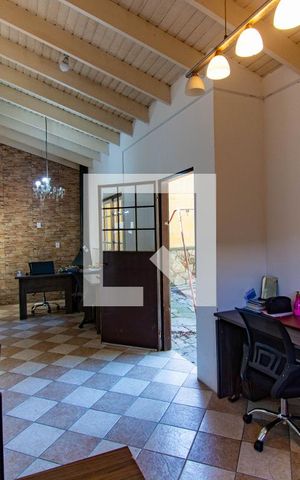 Casa à venda com 200m², 2 quartos e sem vaga