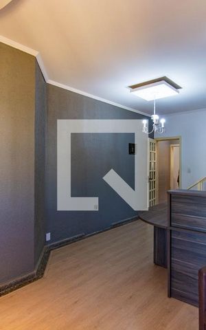Casa à venda com 200m², 2 quartos e sem vaga Casa à venda com 200m², 2 quartos e sem vagaSala