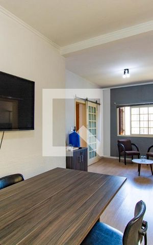 Casa à venda com 200m², 2 quartos e sem vaga Casa à venda com 200m², 2 quartos e sem vagaQuarto