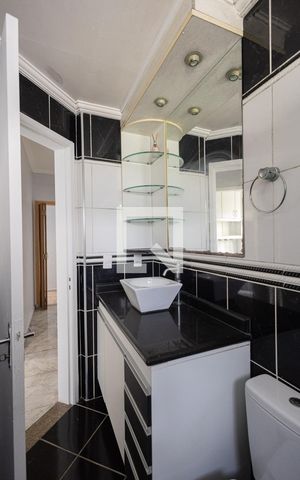 Apartamento à venda com 70m², 3 quartos e 1 vaga Apartamento à venda com 70m², 3 quartos e 1 vagaBanheiro Social