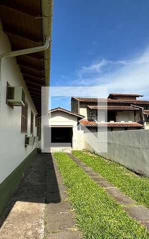 Casa à venda com 140m², 3 quartos e 2 vagasÁrea Externa