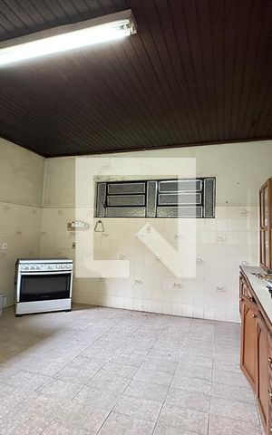 Casa à venda com 140m², 3 quartos e 2 vagasCozinha