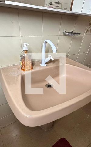 Casa à venda com 140m², 3 quartos e 2 vagasBanheiro - Torneira