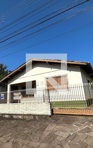 Casa à venda com 140m², 3 quartos e 2 vagasFachada
