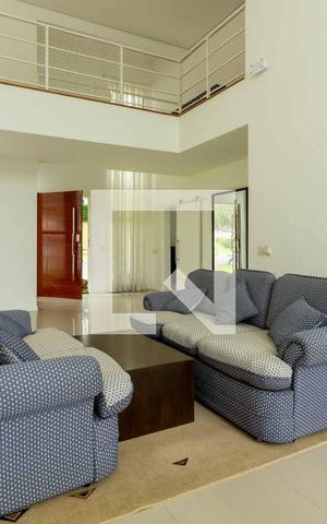 Casa de condomínio para alugar com 620m², 5 quartos e 6 vagas Casa de condomínio para alugar com 620m², 5 quartos e 6 vagasSala