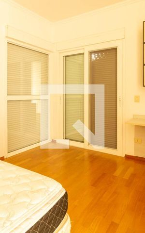 Casa de condomínio para alugar com 620m², 5 quartos e 6 vagas Casa de condomínio para alugar com 620m², 5 quartos e 6 vagasQuarto 2