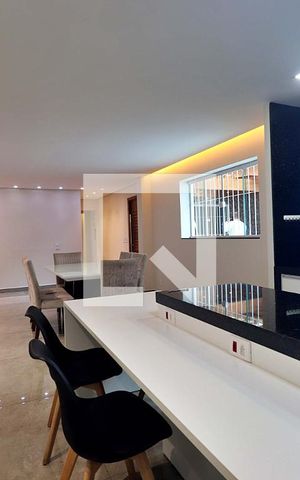 Casa à venda com 289m², 4 quartos e 4 vagasCozinha 1