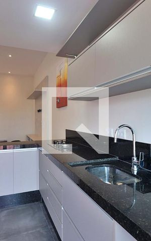 Casa à venda com 289m², 4 quartos e 4 vagasCozinha 2