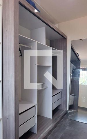 Casa à venda com 289m², 4 quartos e 4 vagasSuíte 1