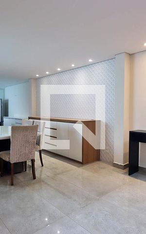 Casa à venda com 289m², 4 quartos e 4 vagasCozinha 1