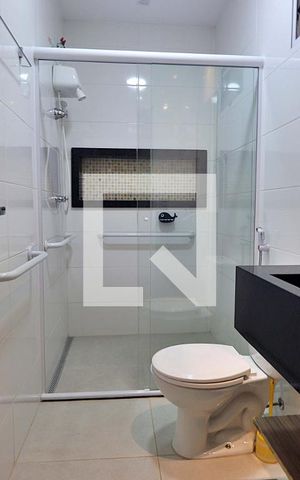 Casa à venda com 289m², 4 quartos e 4 vagasBanheiro 1