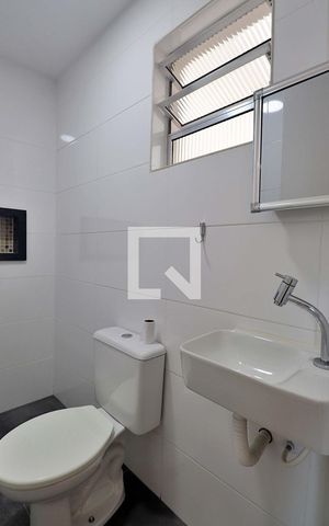 Casa à venda com 289m², 4 quartos e 4 vagasBanheiro 2
