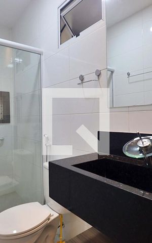 Casa à venda com 289m², 4 quartos e 4 vagasBanheiro 1