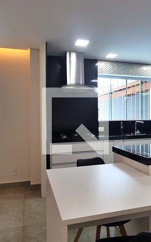 Casa à venda com 289m², 4 quartos e 4 vagasCozinha 1