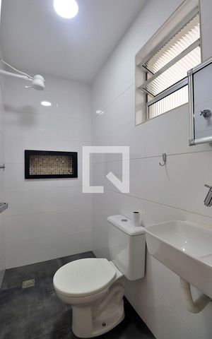 Casa à venda com 289m², 4 quartos e 4 vagasBanheiro 2