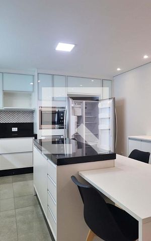 Casa à venda com 289m², 4 quartos e 4 vagasCozinha 1
