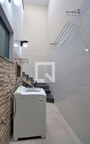 Casa à venda com 289m², 4 quartos e 4 vagasÁrea de Serviço