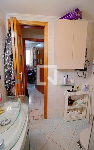 Apartamento à venda com 54m², 2 quartos e 2 vagas Apartamento à venda com 54m², 2 quartos e 2 vagasBanheiro