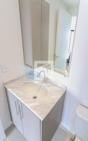 Apartamento para alugar com 32m², 1 quarto e 1 vaga Apartamento para alugar com 32m², 1 quarto e 1 vagaBanheiro