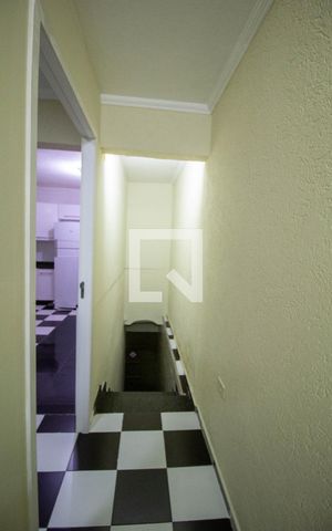 Casa para alugar com 35m², 1 quarto e sem vagaCorredor