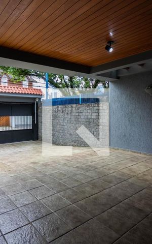 Casa à venda com 340m², 4 quartos e 4 vagasGaragem