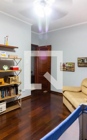 Casa à venda com 340m², 4 quartos e 4 vagasSuíte 1