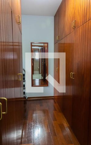 Casa à venda com 340m², 4 quartos e 4 vagasSuíte 1