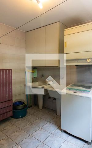 Casa à venda com 340m², 4 quartos e 4 vagasÁrea de Serviço