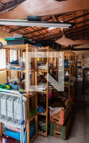 Casa à venda com 340m², 4 quartos e 4 vagasSalão superior, edícula 