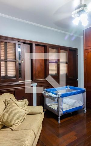 Casa à venda com 340m², 4 quartos e 4 vagasSuíte 1