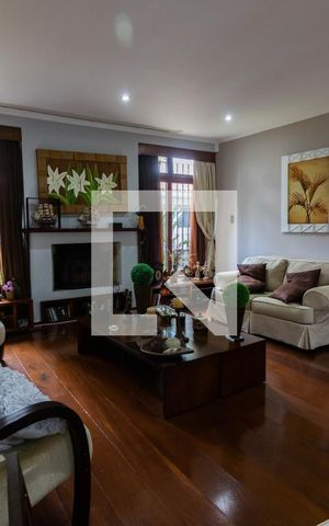 Casa à venda com 340m², 4 quartos e 4 vagasSala 1