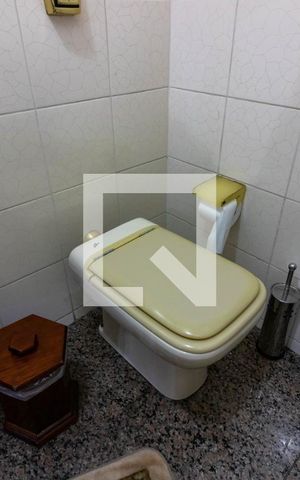 Casa à venda com 340m², 4 quartos e 4 vagasLavabo